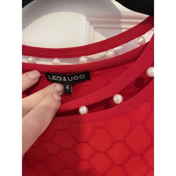Leo & UGO Women RED Pullover Sweater With Pearl Neck And Sleeve Size 4 Holiday - Picture 2 of 5